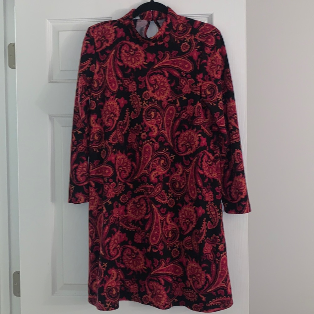 Medium mock neck paisley print dress